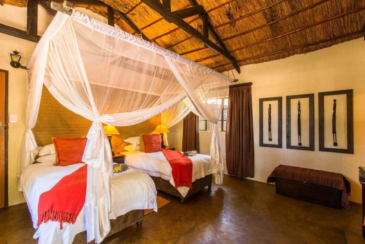 Umkumbe Safari Lodge Riverside Skukuza Buitenkant foto