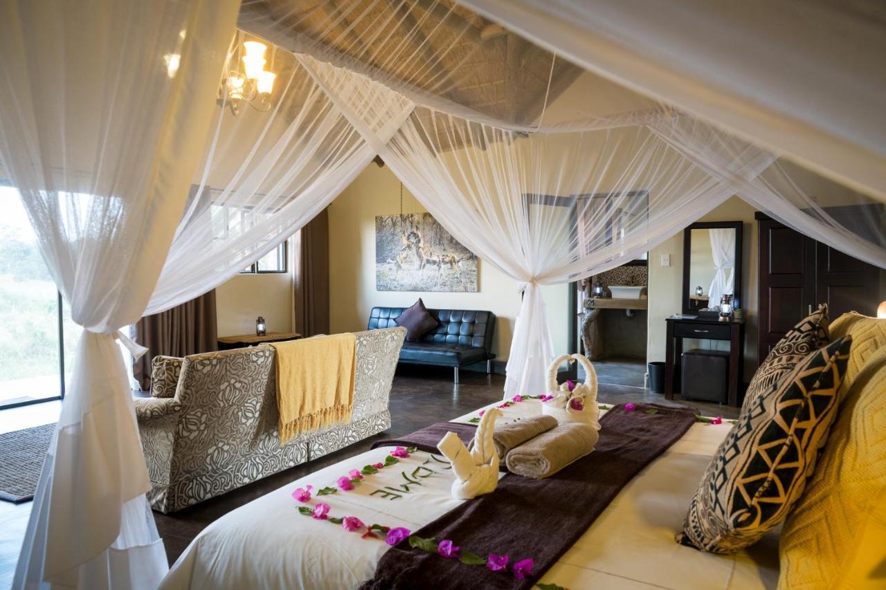 Umkumbe Safari Lodge Riverside Skukuza Buitenkant foto