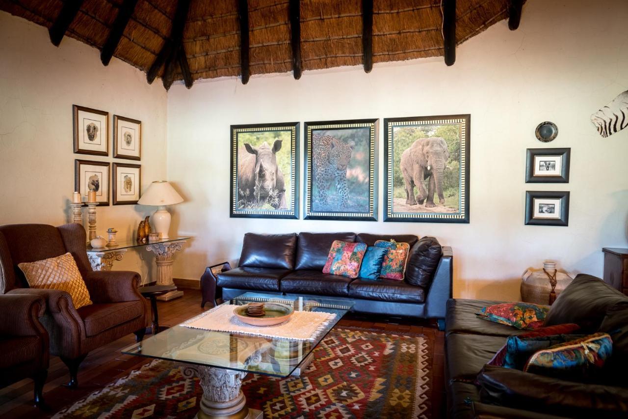 Umkumbe Safari Lodge Riverside Skukuza Buitenkant foto