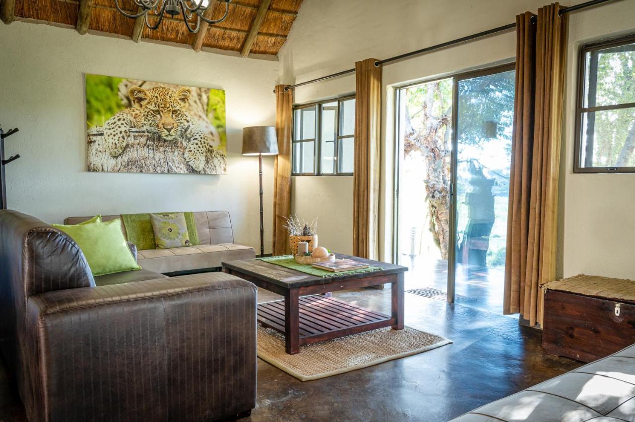 Umkumbe Safari Lodge Riverside Skukuza Buitenkant foto